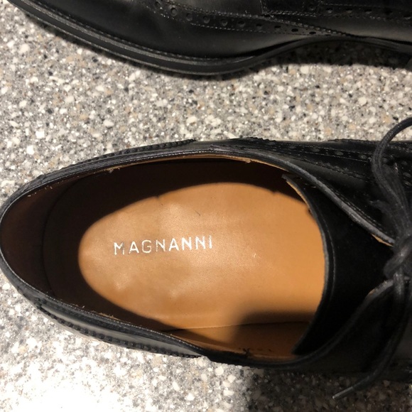 Magnanni 10.5 Black Leather Wing Tipped Oxfords - Picture 4 of 4
